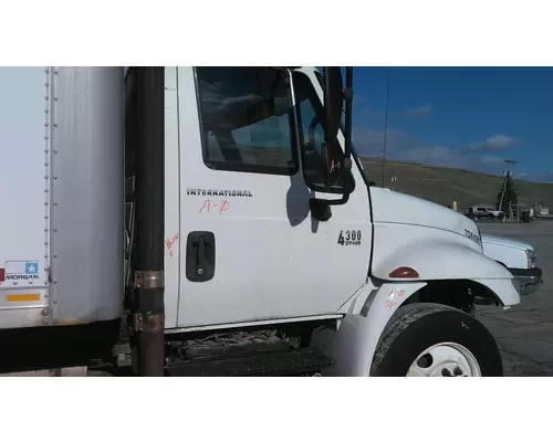 INTERNATIONAL 4300 2002-2020 DOOR ASSEMBLY, FRONT