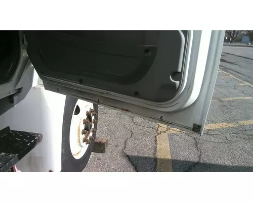 INTERNATIONAL 4300 2002-2020 DOOR ASSEMBLY, FRONT