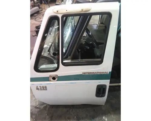 INTERNATIONAL 4300 2002-2020 DOOR ASSEMBLY, FRONT
