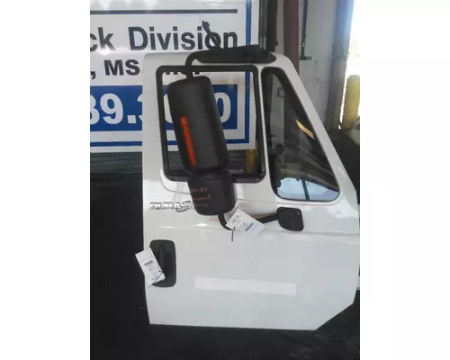 INTERNATIONAL 4300 2002-2020 DOOR ASSEMBLY, FRONT