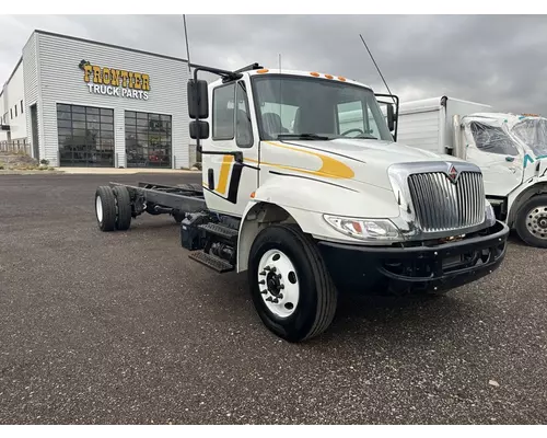 INTERNATIONAL 4300 Cab and Chassis Heavy Trucks