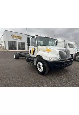 INTERNATIONAL 4300 Cab and Chassis Heavy Trucks