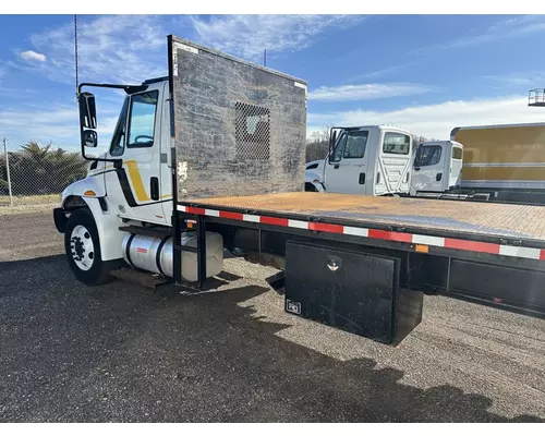 INTERNATIONAL 4300 Cab and Chassis Heavy Trucks