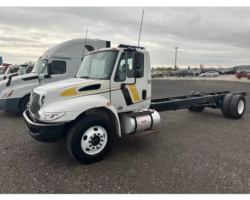 INTERNATIONAL 4300 Cab and Chassis Heavy Trucks