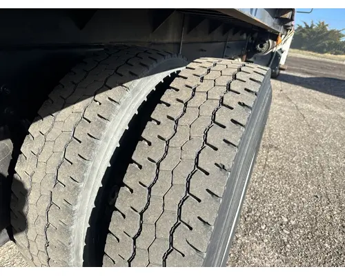 INTERNATIONAL 4300 Cab and Chassis Rebuilders