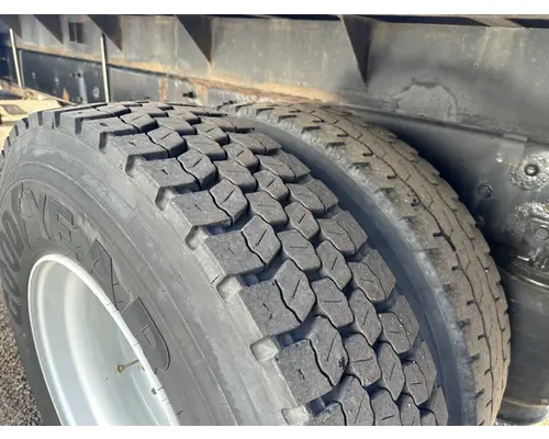 INTERNATIONAL 4300 Cab and Chassis Rebuilders