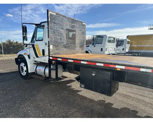 INTERNATIONAL 4300 Cab and Chassis Rebuilders