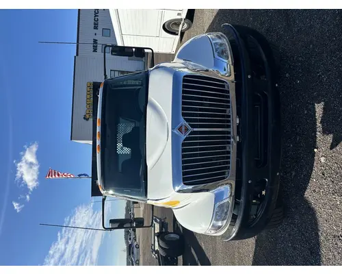 INTERNATIONAL 4300 Cab and Chassis Rebuilders