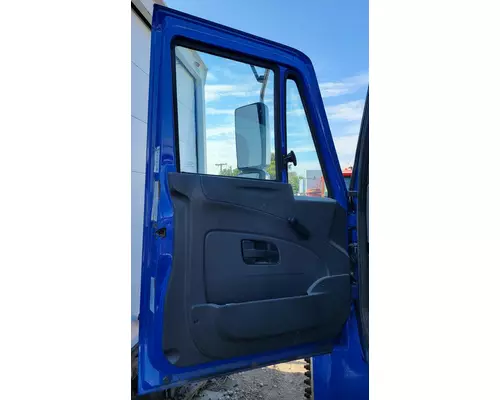 INTERNATIONAL 4300 DURASTAR Door Assembly, Front