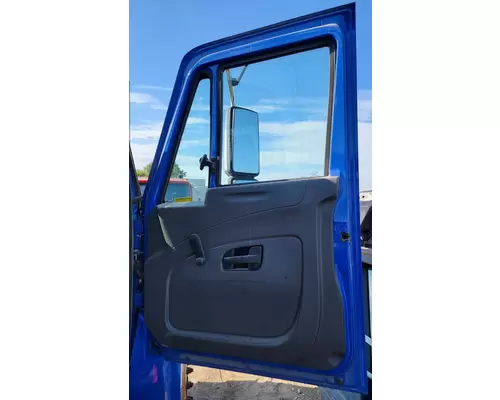 INTERNATIONAL 4300 DURASTAR Door Assembly, Front