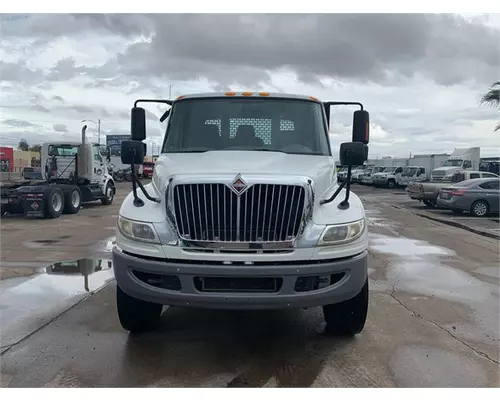 INTERNATIONAL 4300 Durastar Vehicle For Sale