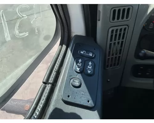 INTERNATIONAL 4300 Durastar Vehicle For Sale
