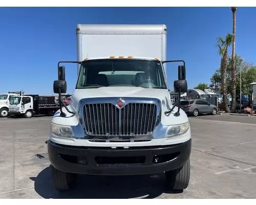 INTERNATIONAL 4300 Durastar Vehicle For Sale