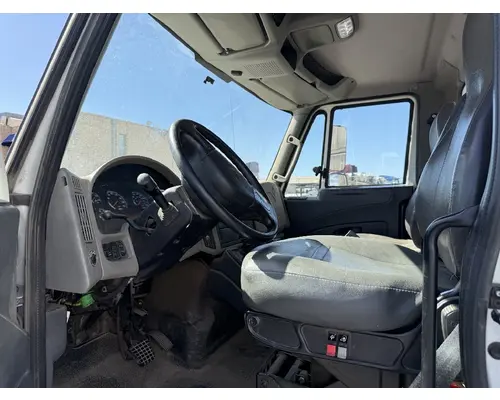 INTERNATIONAL 4300 Durastar Vehicle For Sale