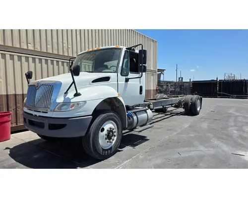 INTERNATIONAL 4300 Durastar Vehicle For Sale