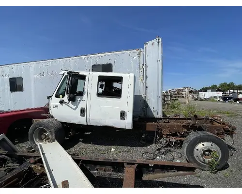 INTERNATIONAL 4300 LP Complete Vehicle