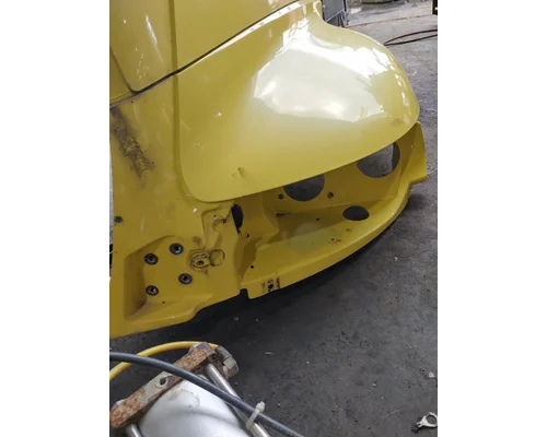 INTERNATIONAL 4300 LP Hood