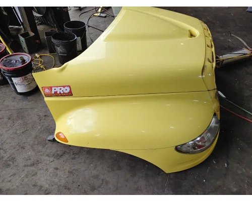 INTERNATIONAL 4300 LP Hood