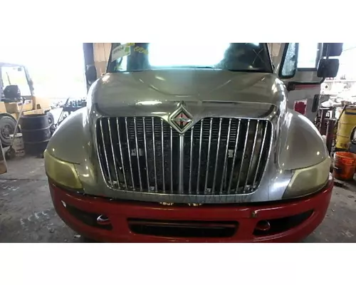 INTERNATIONAL 4300 LP Hood