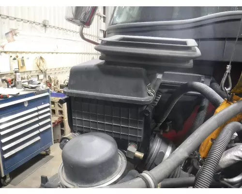 INTERNATIONAL 4300  Air Cleaner