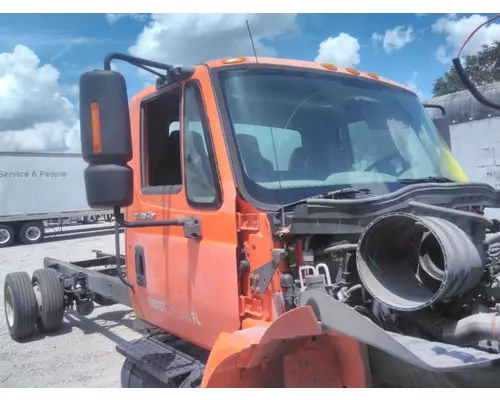 INTERNATIONAL 4300LP CAB