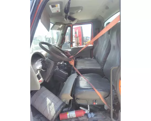 INTERNATIONAL 4300LP CAB