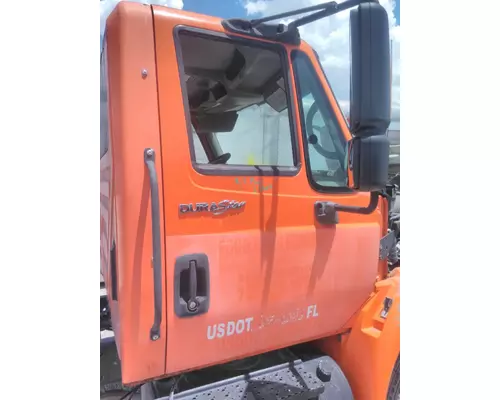 INTERNATIONAL 4300LP DOOR ASSEMBLY, FRONT