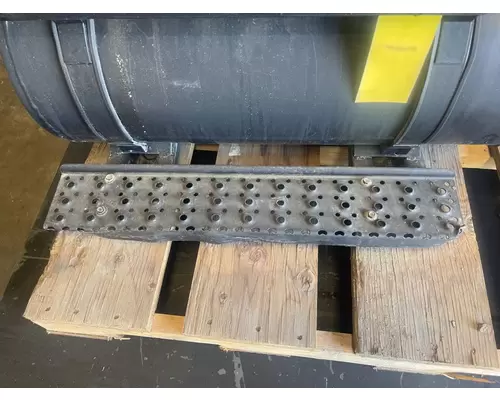 INTERNATIONAL 4300V Fuel Tank