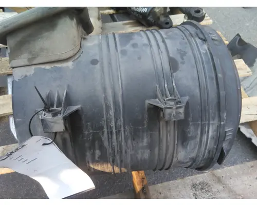 INTERNATIONAL 4300 AIR CLEANER