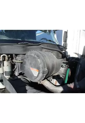 INTERNATIONAL 4300 AIR CLEANER