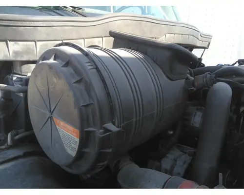 INTERNATIONAL 4300 AIR CLEANER