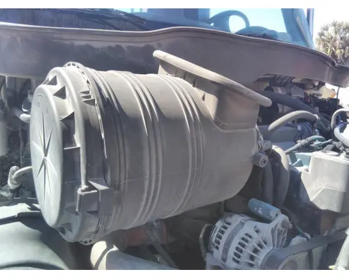 INTERNATIONAL 4300 AIR CLEANER