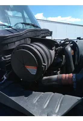 INTERNATIONAL 4300 AIR CLEANER