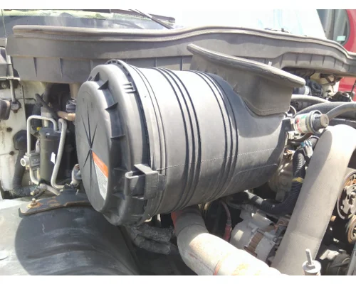 INTERNATIONAL 4300 AIR CLEANER