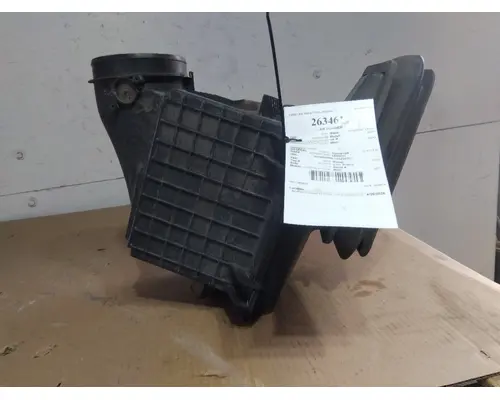 INTERNATIONAL 4300 AIR CLEANER