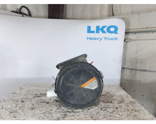 INTERNATIONAL 4300 AIR CLEANER