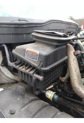 INTERNATIONAL 4300 AIR CLEANER