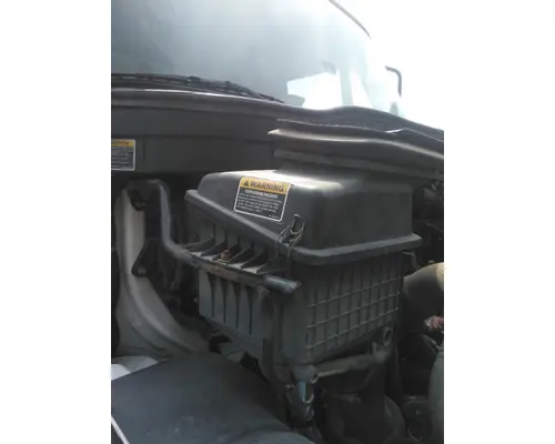 INTERNATIONAL 4300 AIR CLEANER