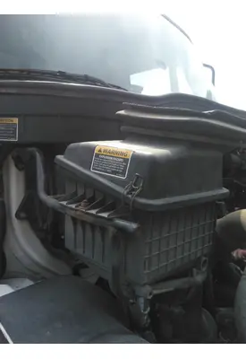 INTERNATIONAL 4300 AIR CLEANER