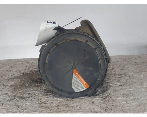 INTERNATIONAL 4300 AIR CLEANER