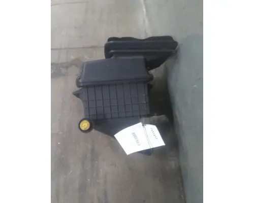 INTERNATIONAL 4300 AIR CLEANER