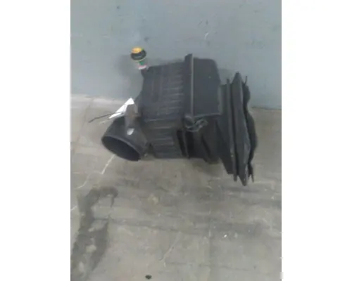 INTERNATIONAL 4300 AIR CLEANER