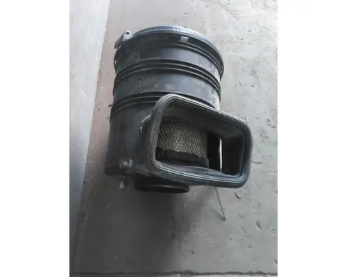 INTERNATIONAL 4300 AIR CLEANER
