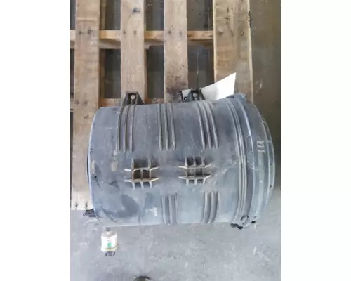 INTERNATIONAL 4300 AIR CLEANER