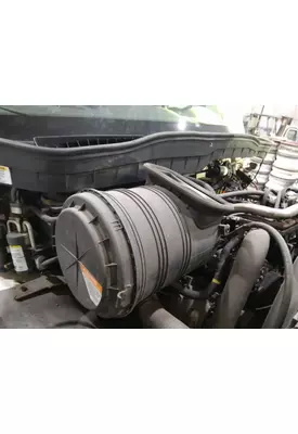 INTERNATIONAL 4300 AIR CLEANER