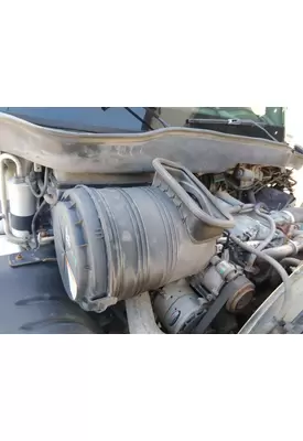 INTERNATIONAL 4300 AIR CLEANER
