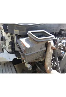 INTERNATIONAL 4300 AIR CLEANER
