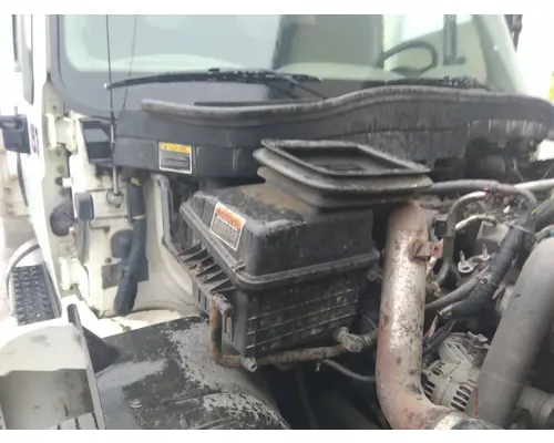 INTERNATIONAL 4300 AIR CLEANER