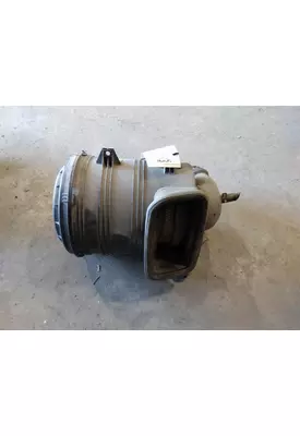 INTERNATIONAL 4300 AIR CLEANER