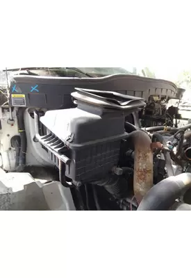 INTERNATIONAL 4300 AIR CLEANER
